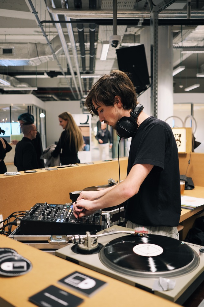 Kgfynjfbuucrgffx21pngs5g51p0ftbckprqg7j9