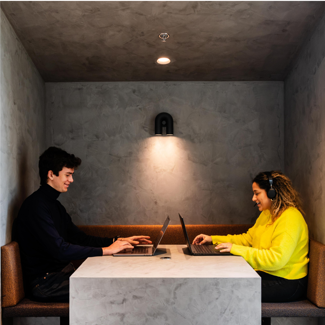 People working in open space at silversquare guillemins coworking